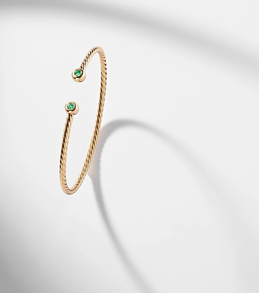 David Yurman - Cablespira® Flex Micro 18kt gold cuff bracelet with emeralds