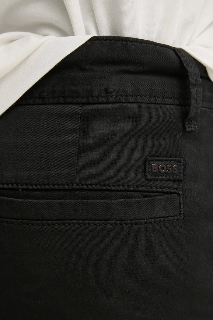 BOSS Orange pamuk ve elastan karışımlı erkek chino şort