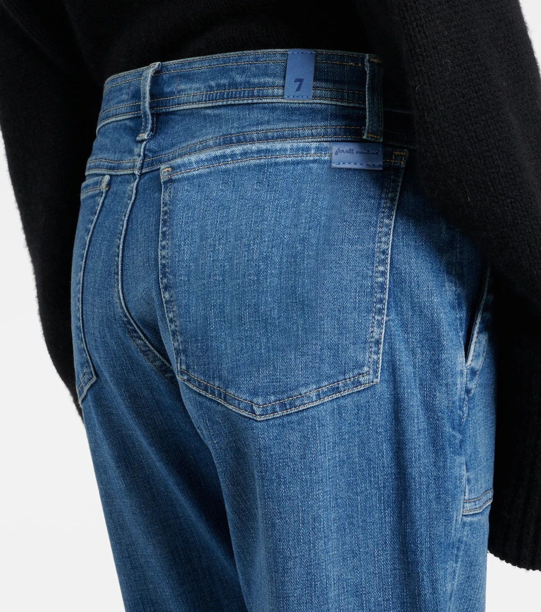 7 For All Mankind - جينز بقصة مستقيمة وخصر مرتفع