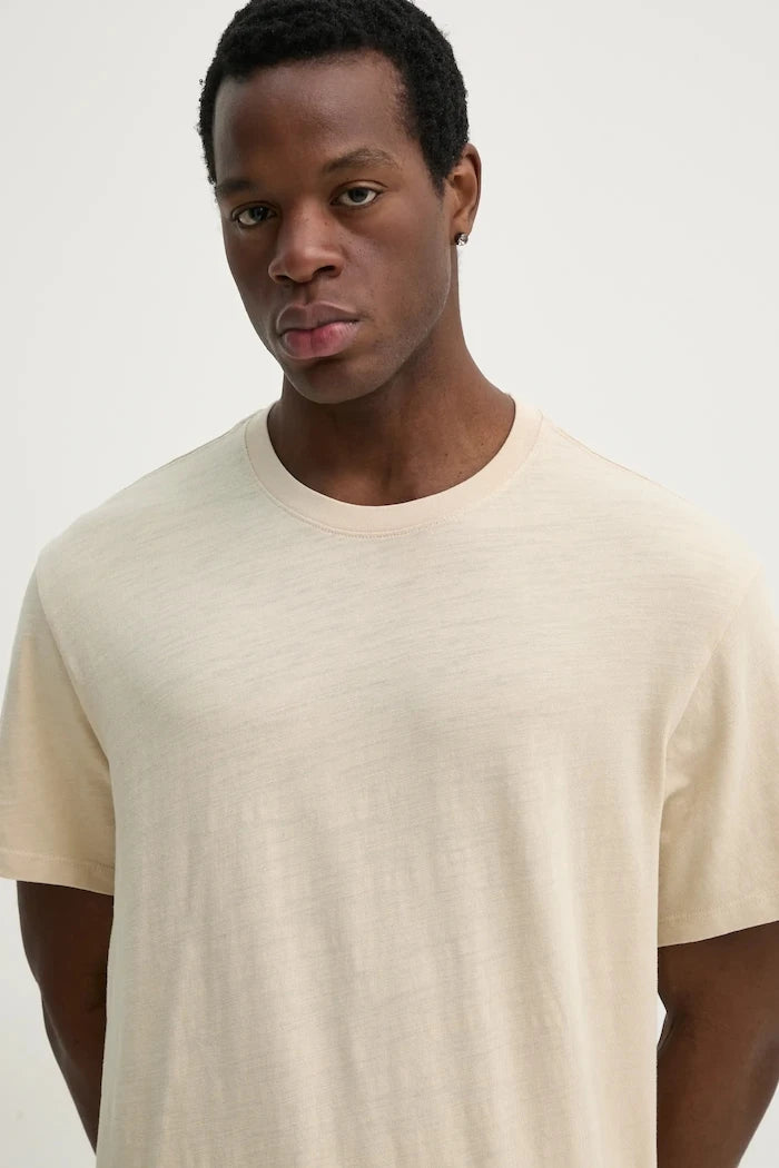 Памучна тениска Levi's THE ESSENTIAL TEE