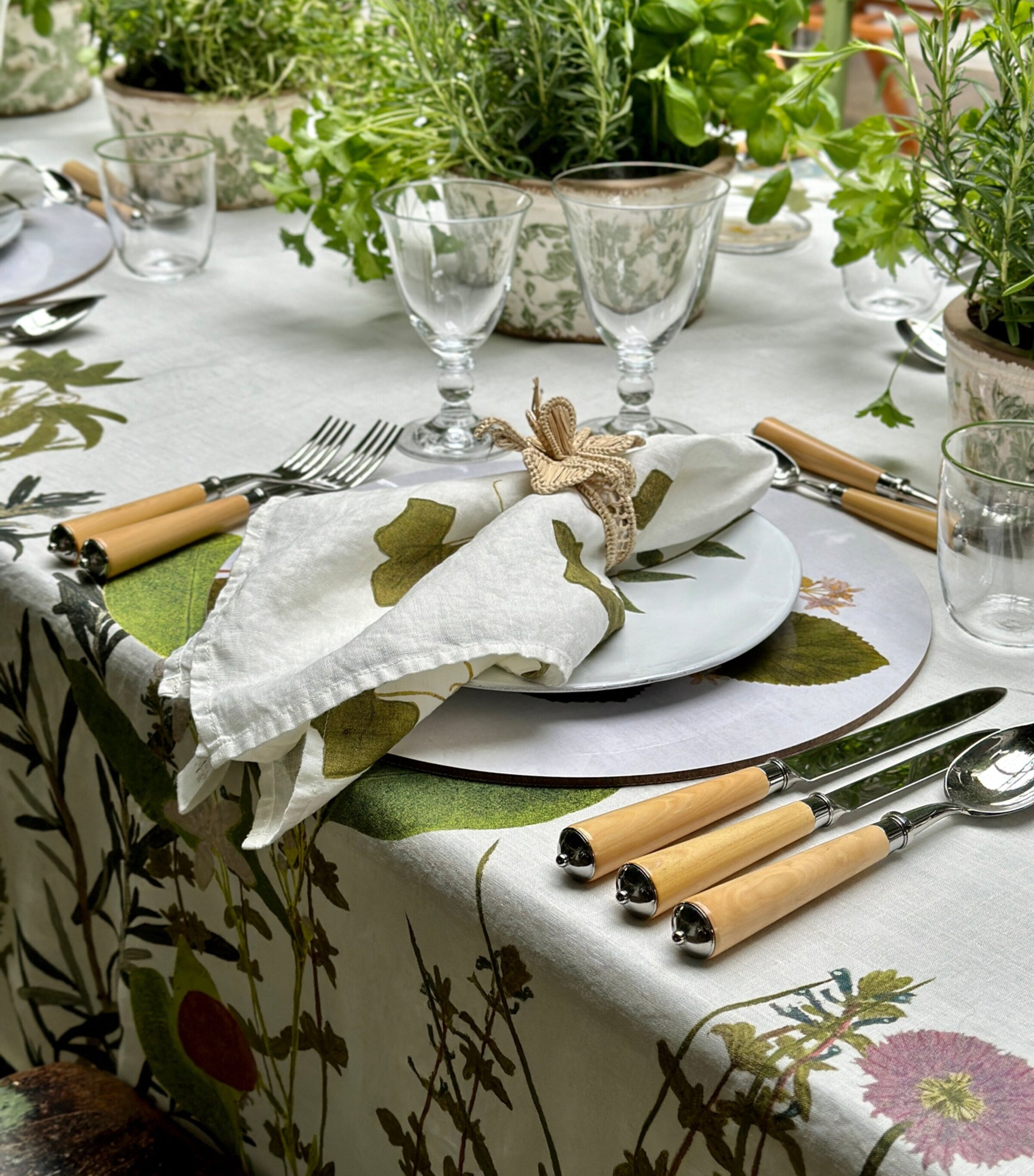 Summerill & Bishop Linen Herb Garden Tablecloth (165cm x 380cm)