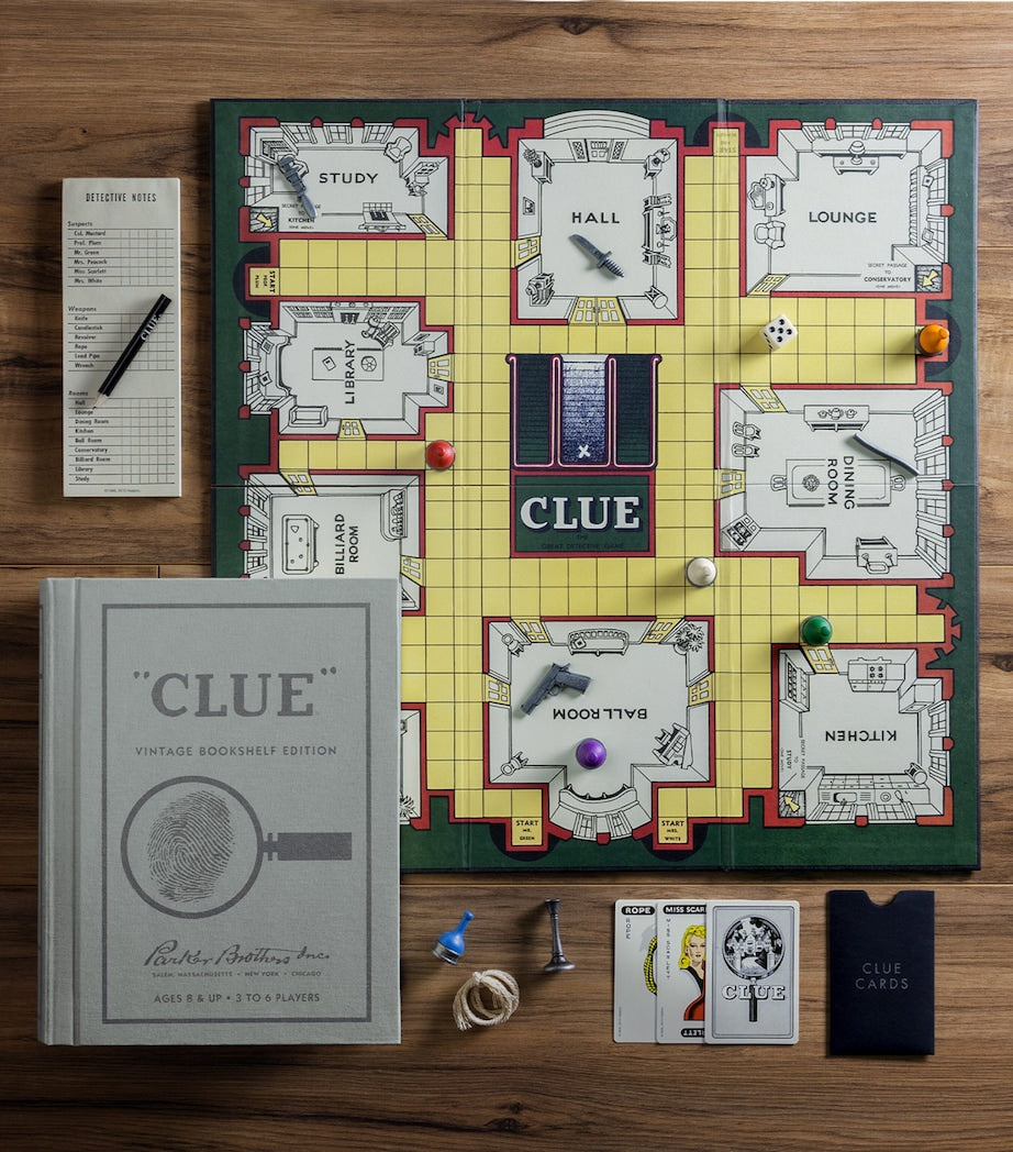 VINTAGE BOOKSHELF Cluedo Board Game