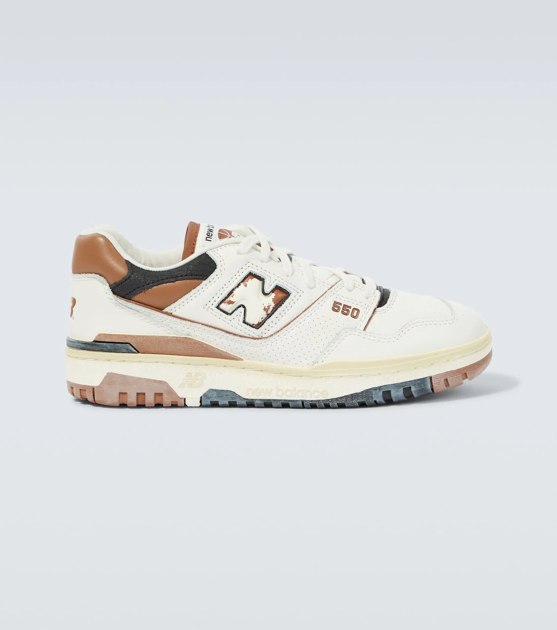 New Balance - حذاء سنيكرز 550 جلدي