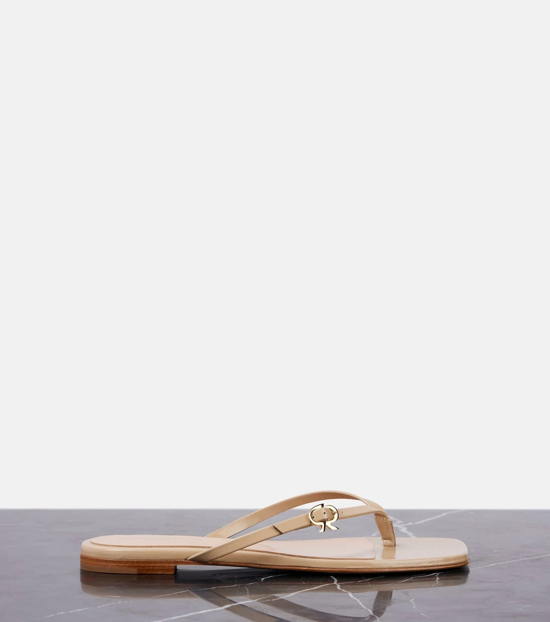 Gianvito Rossi - Ribbon patent leather thong sandals