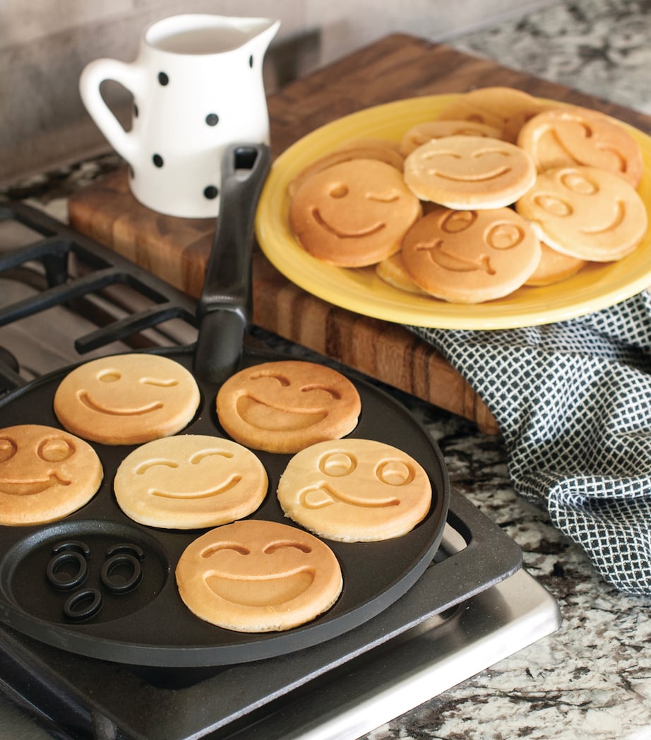Nordic Ware Smiley Face Pancake Pan (27cm)