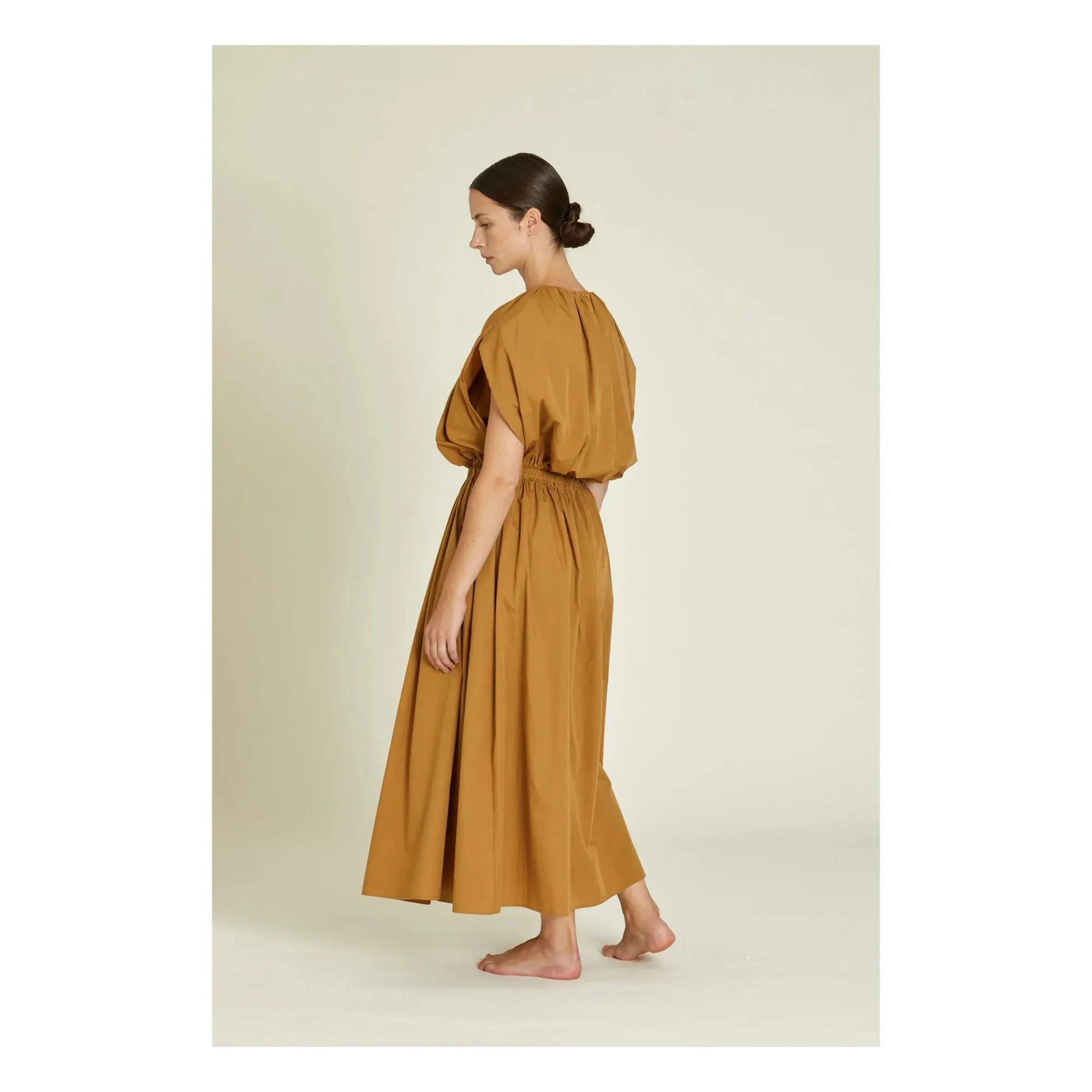 Black Crane - Organic Cotton Poplin Shell Dress | Camel