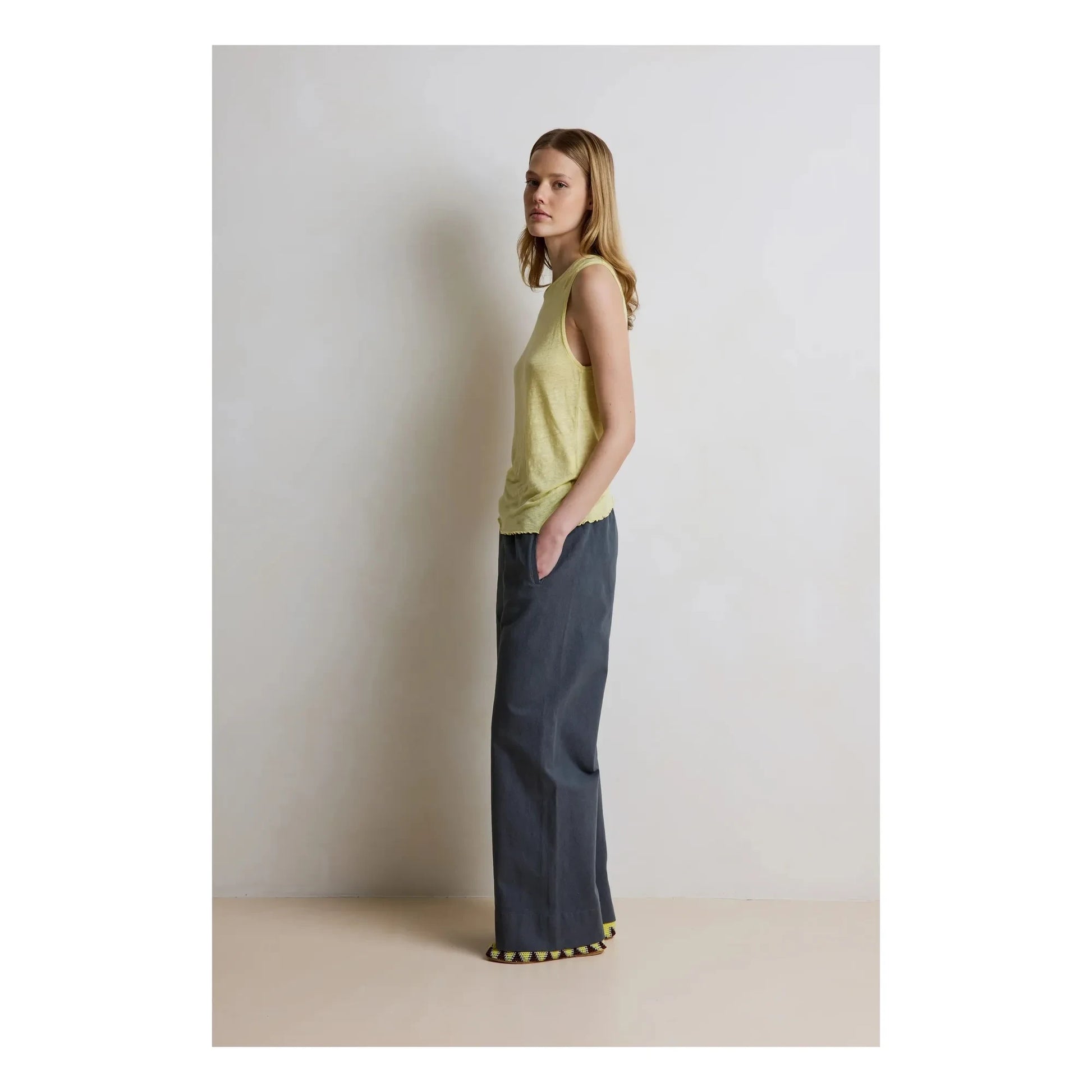 Hod - Navy linen tank top | Lemon yellow