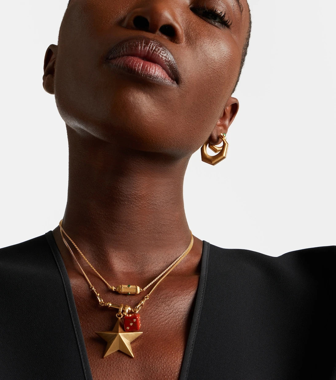 Marie Lichtenberg - Baba Large 18kt gold single earring with diamonds and emerald