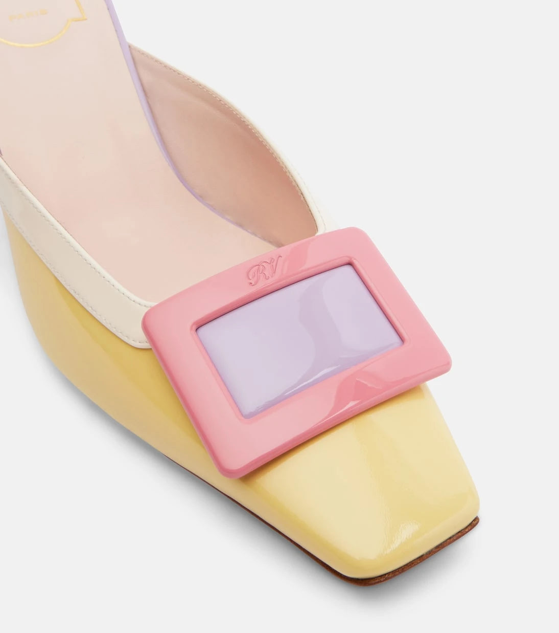 Roger Vivier - حذاء "بيل فيفييه 60" بكعب ويدج من الجلد اللامع