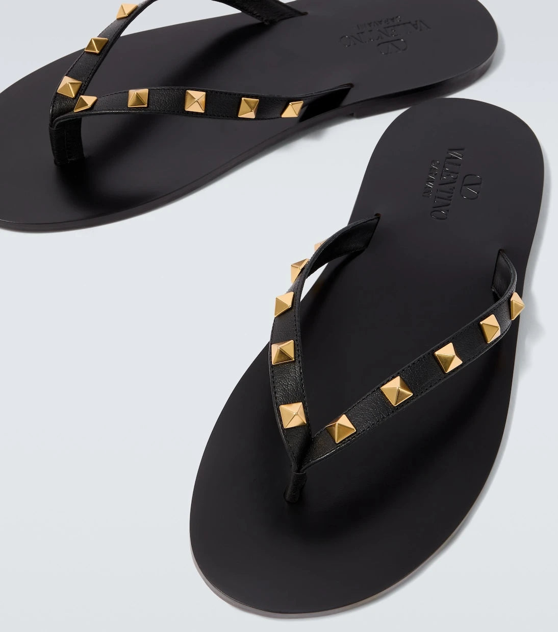 Valentino Garavani - Rockstud leather thong sandals