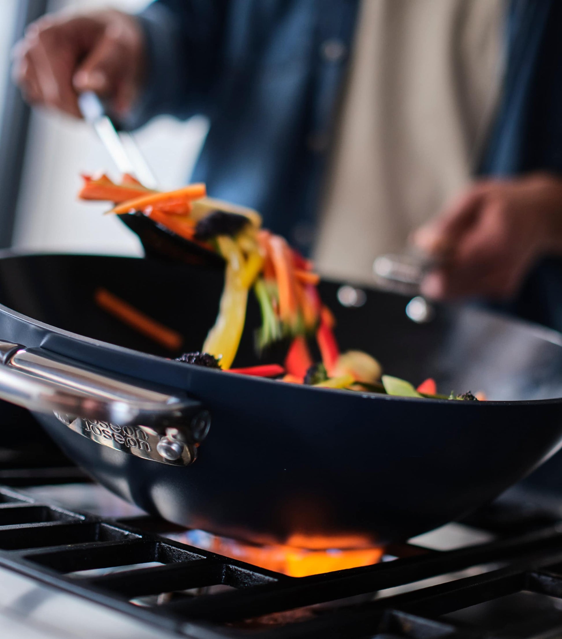 Space Non-Stick Folding Handle Wok (32cm)