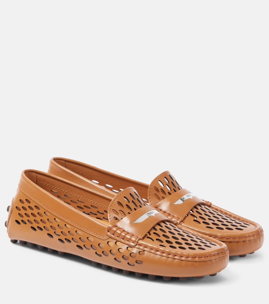 Tod's - حذاء قيادة من الجلد المثقب طراز Gommino