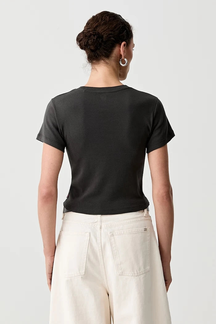 Levi's тениска дамска от памук GR ESSENTIAL SPORTY