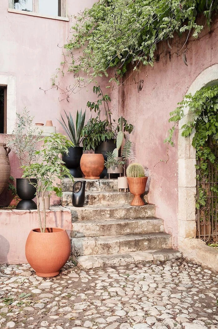 Саксия със стойка ferm LIVING Bau Pot