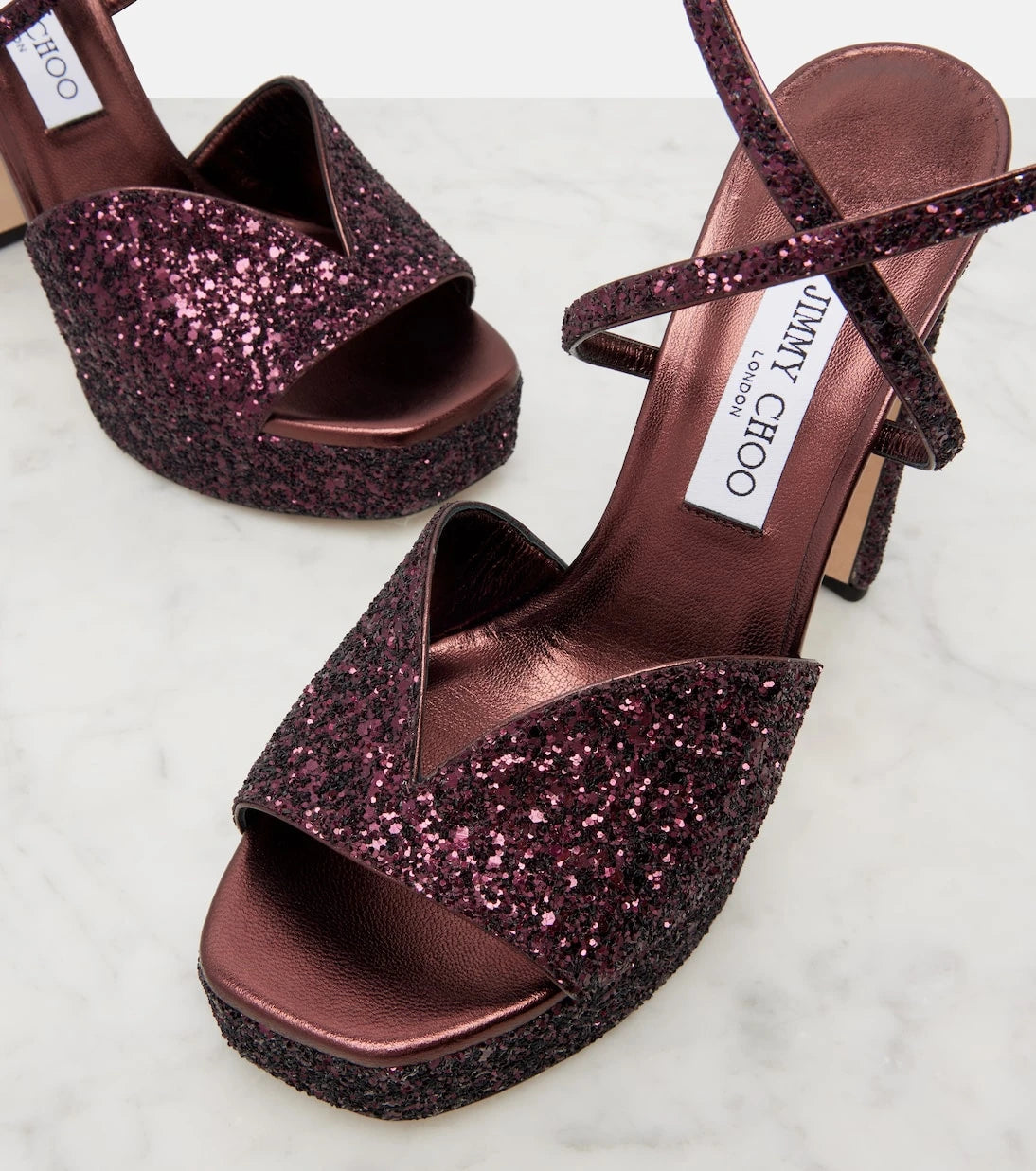 Jimmy Choo - صندل كارلي 125 بلاتفورم براق