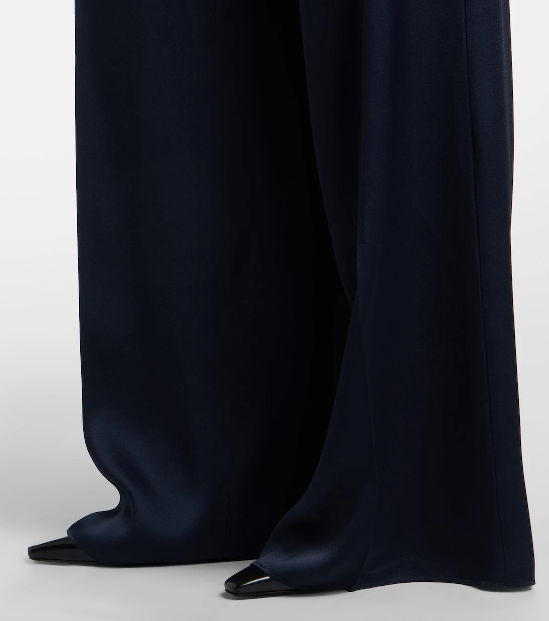 Max Mara - Elegante belted satin jumpsuit