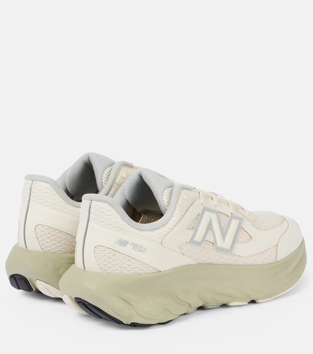 New Balance - أحذية فريش فوم الرياضية
