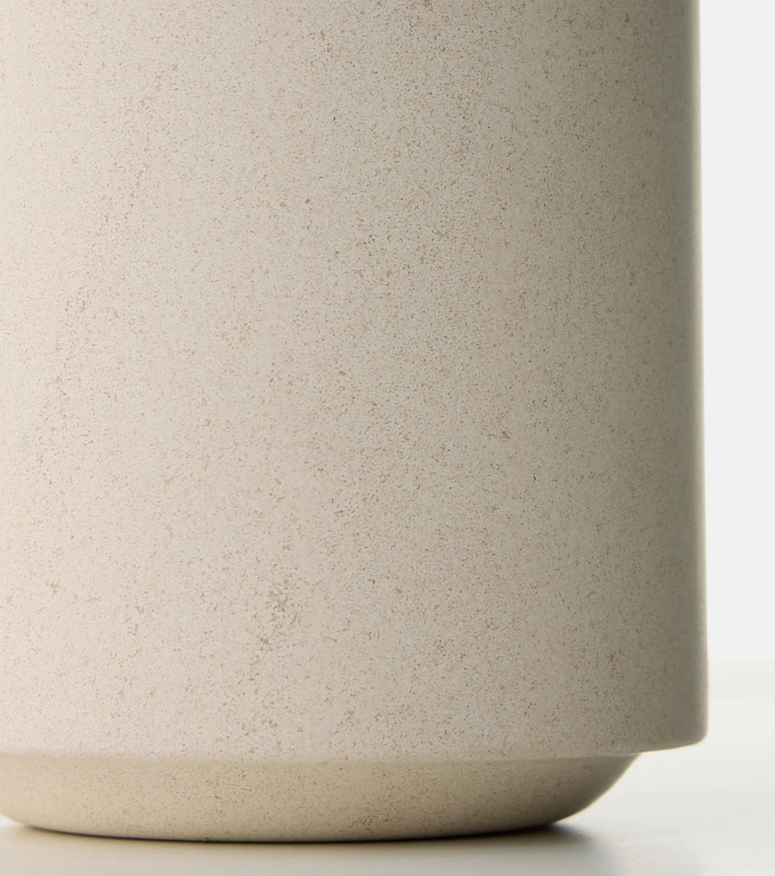 Louise Roe - Gallery Object 01 stoneware container