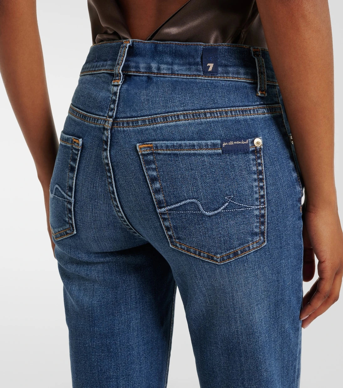 7 For All Mankind - بنطلون جينز بقصة ضيقة واسعة من الأسفل (Leggy bootcut jeans)