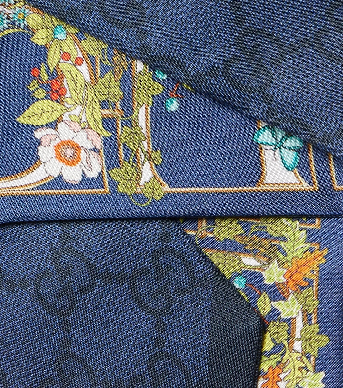 Gucci - GG floral printed silk scarf