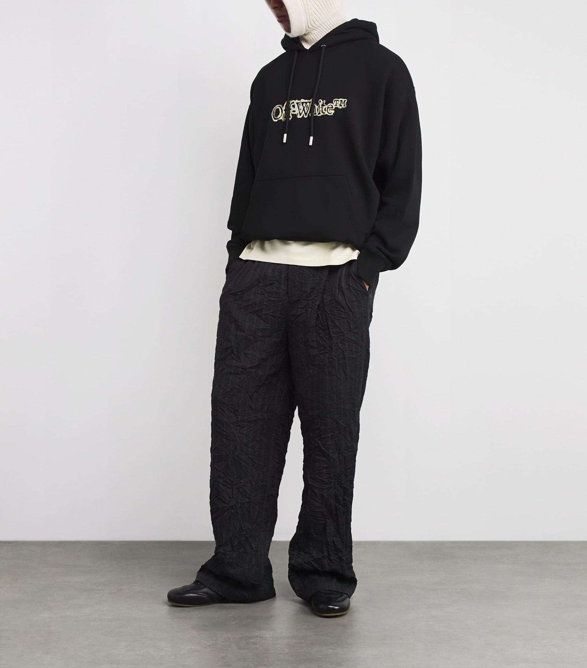 Off-White Black Cotton Cloudy Arrow Skate Logo Hoodie