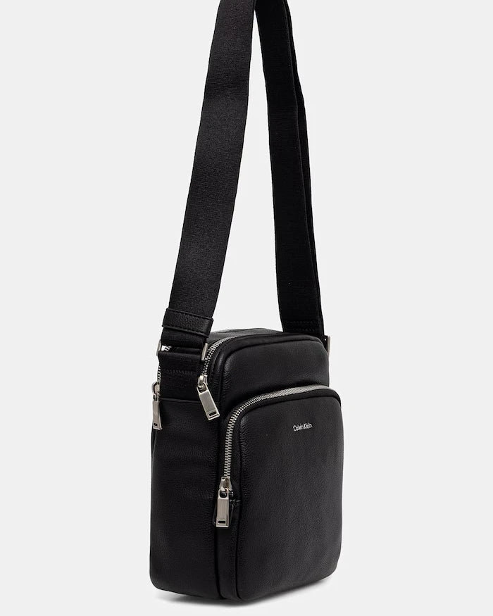 Calvin Klein Erkek Suni Deri Omuz Çantası