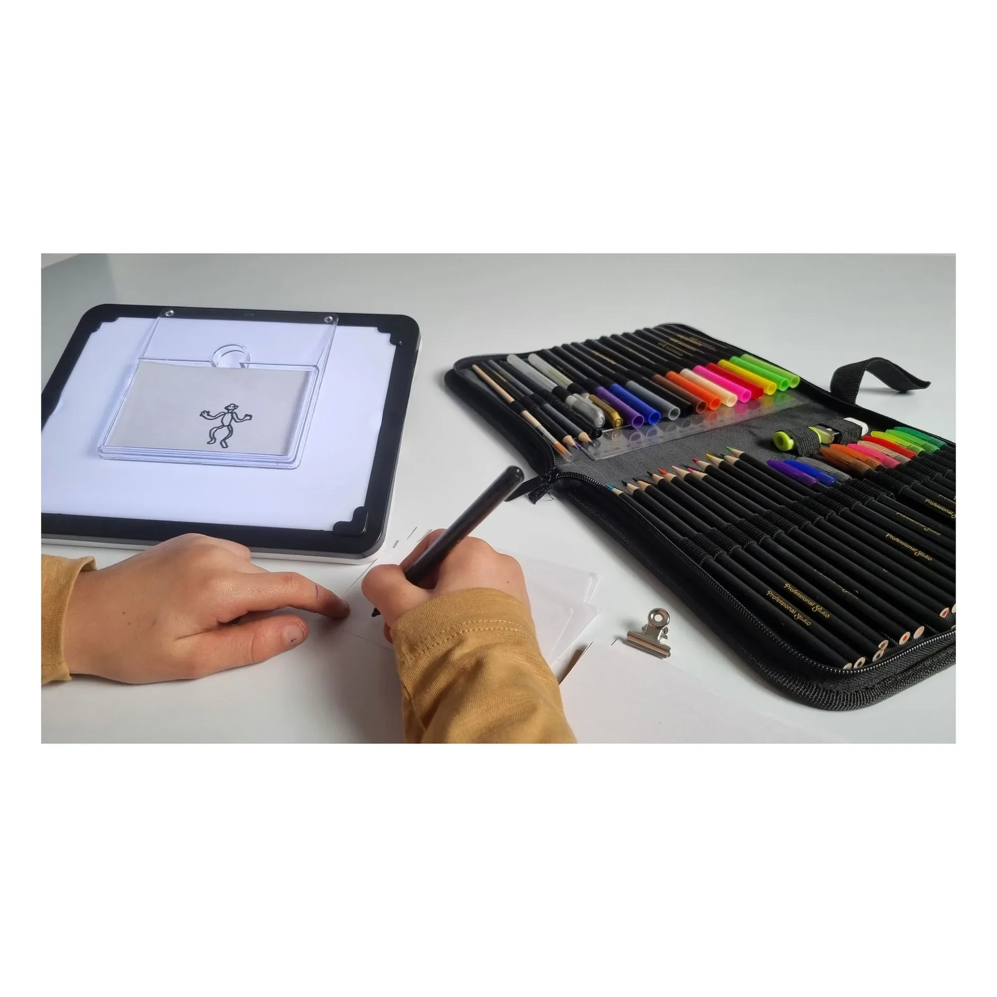 Buki - 3-in-1 illuminated drawing tablet