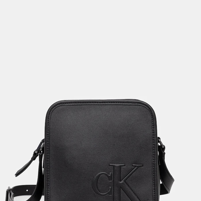 Чанта през рамо Calvin Klein