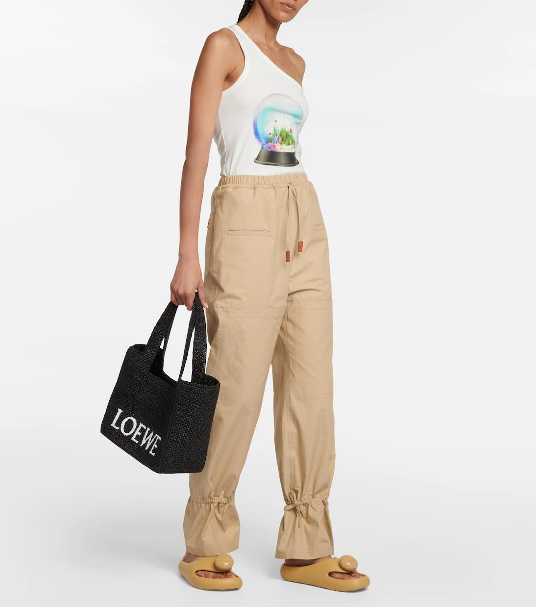 Loewe - حقيبة يد توت كبيرة من الرافيا بشعار باولاز إيبيزا
