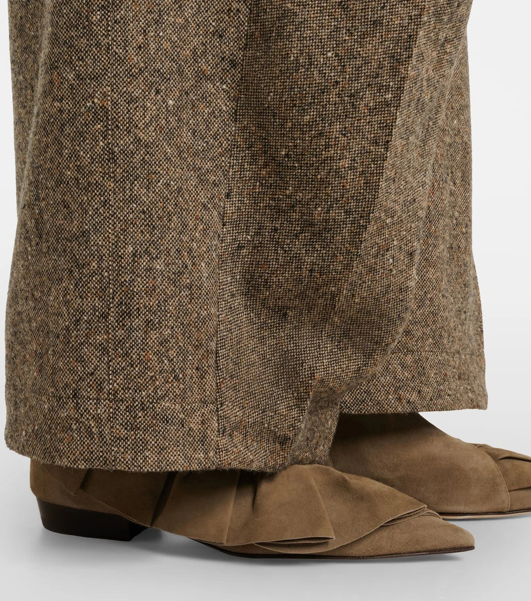 JW Anderson - Ruffled suede ankle boots