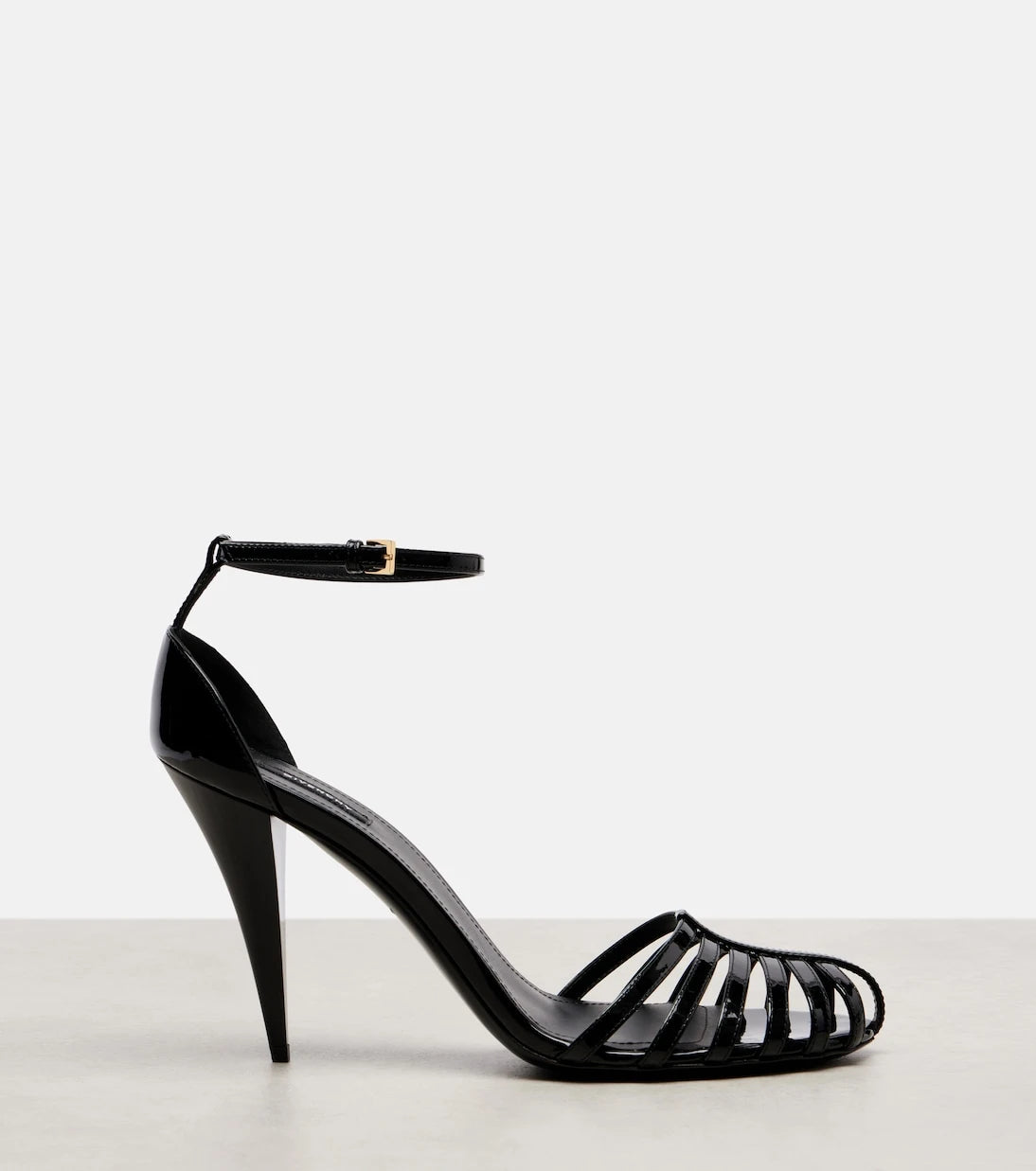 Givenchy - 95 patent leather sandals