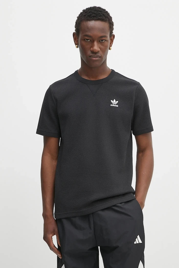 adidas Originals Essentials Tişört
