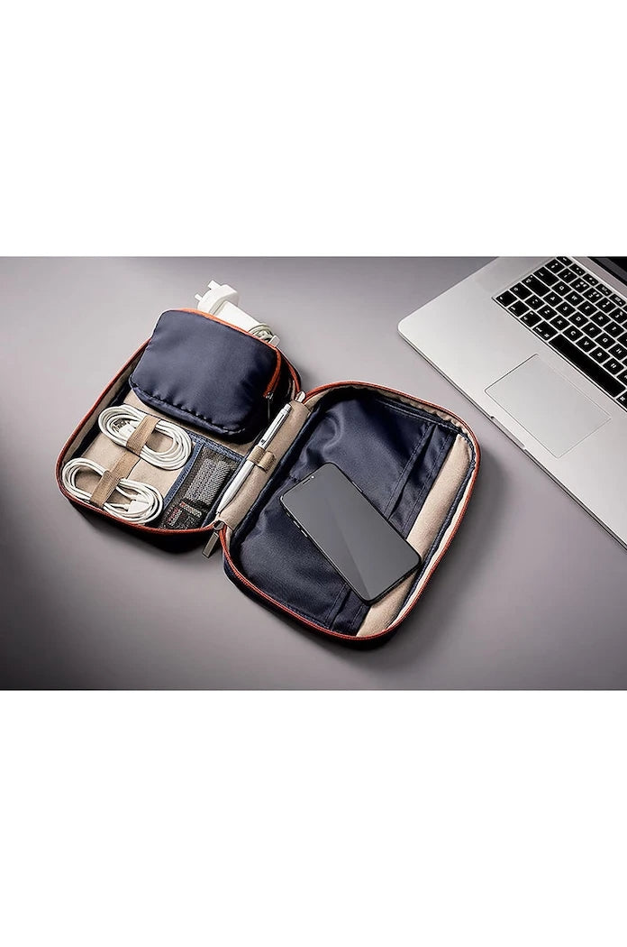 Gentelmen's Hardware Seyahat Teknolojisi Kılıfı