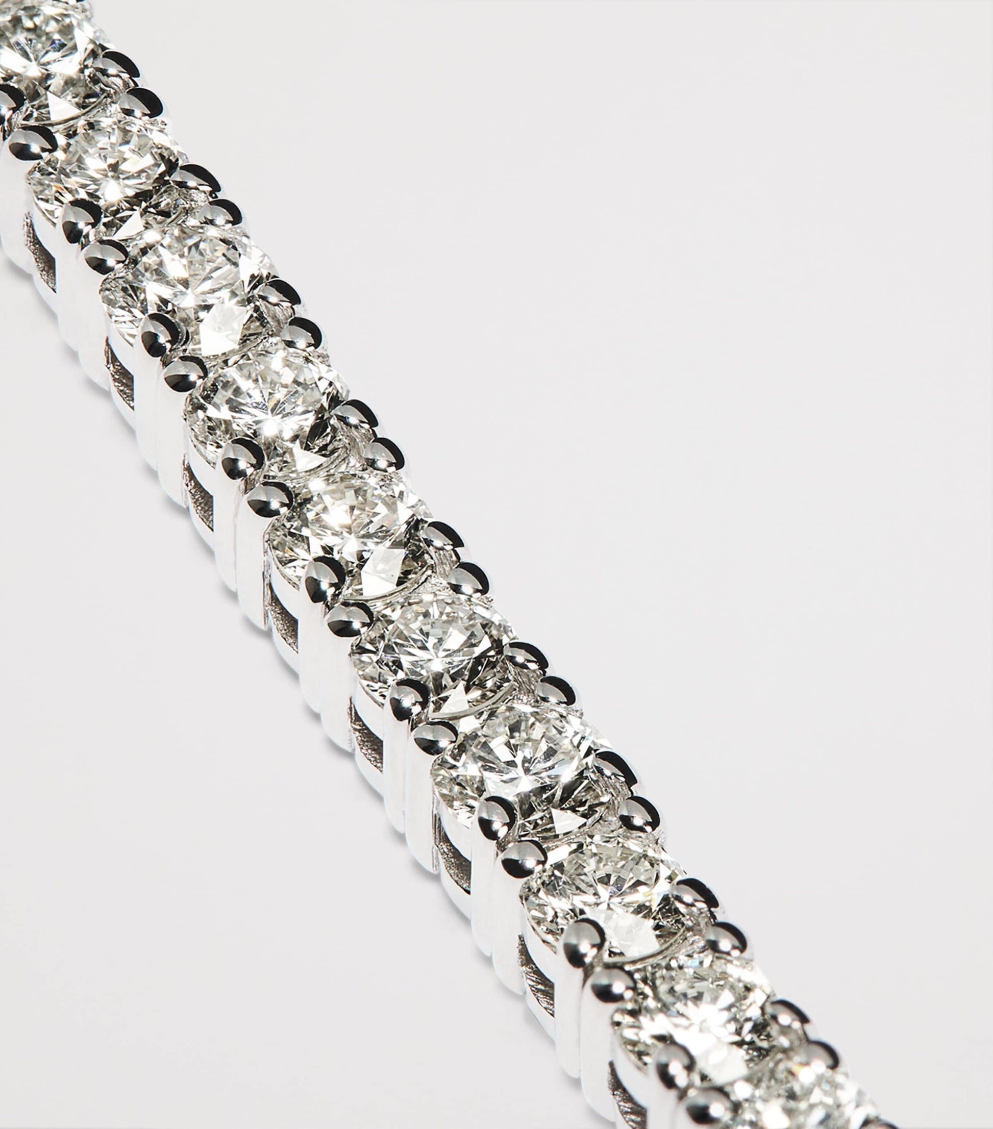 White Gold and Diamond Tennis Bracelet (4.00ct)