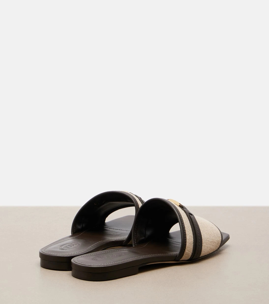 Tod's - سلیبرز من الرافية المزدانة بالجلد