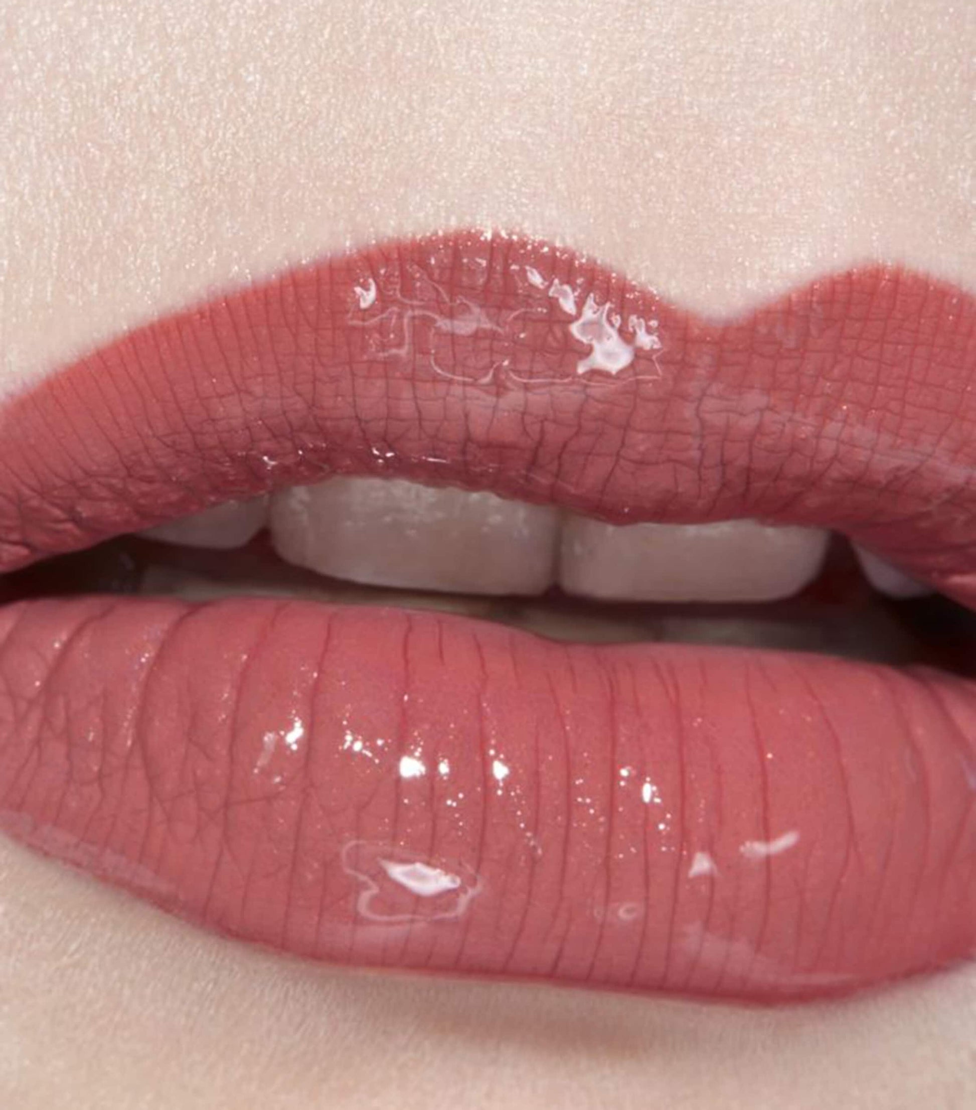 CHANEL Le Rouge Duo Ultra Tenue Liquid Lip Colour