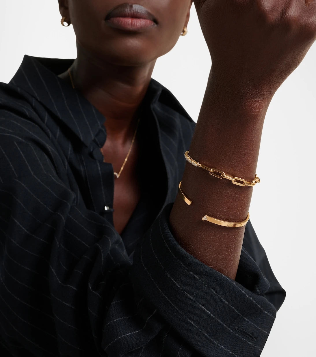 Bucherer Fine Jewellery - Medium 18kt gold bangle with diamonds