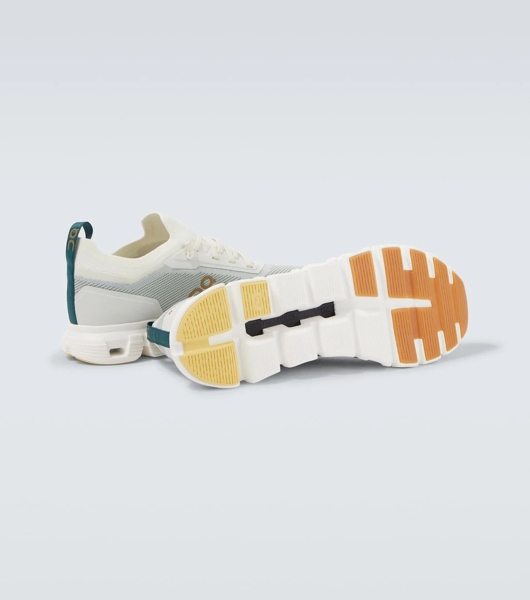 On - Cloud 6 Versa running shoes