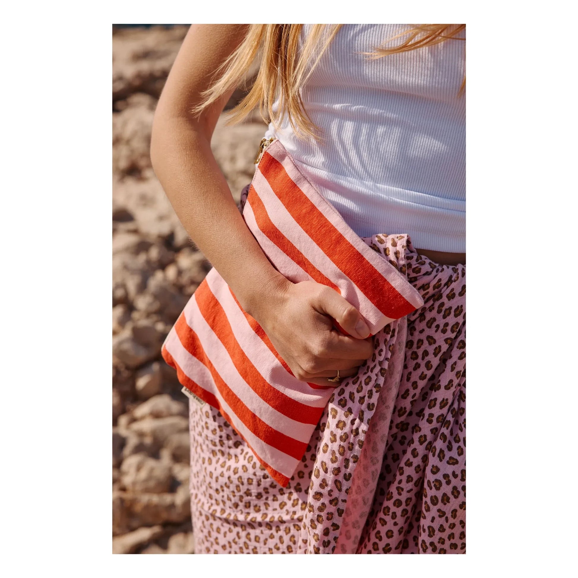 Rose in April - Lili striped clutch bag | Red