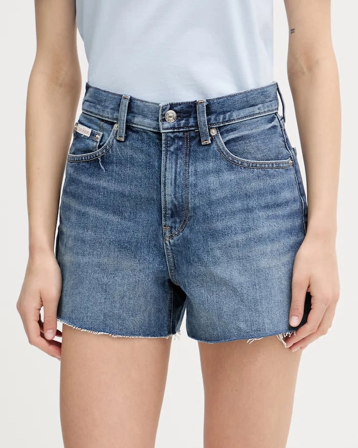Calvin Klein Jeans Kadın Denim Kısa Pantolon