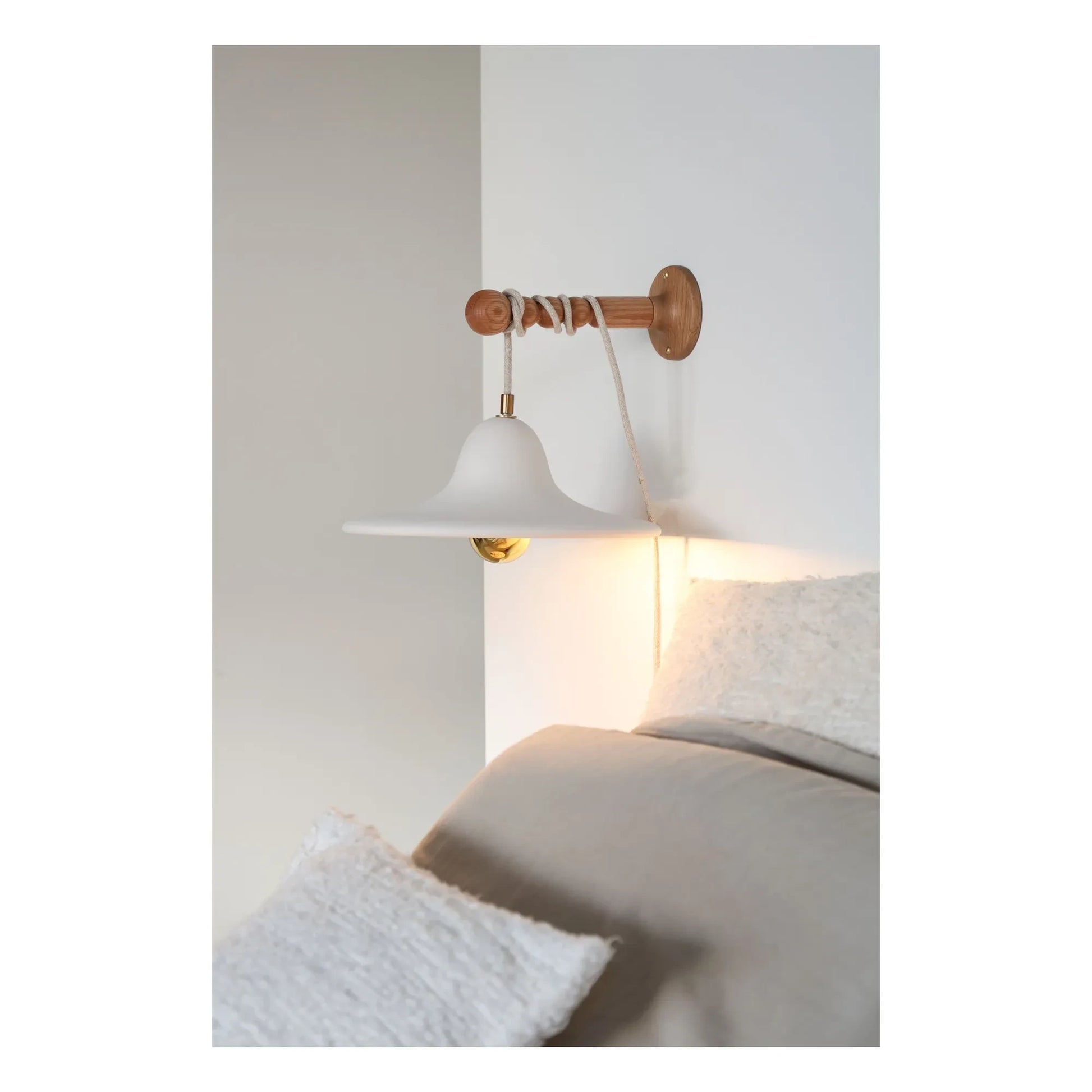 Masamé - Gigaro raw ceramic hand wand | Warm White