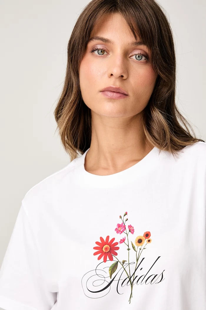 adidas тениска дамска от памук Floral Pack