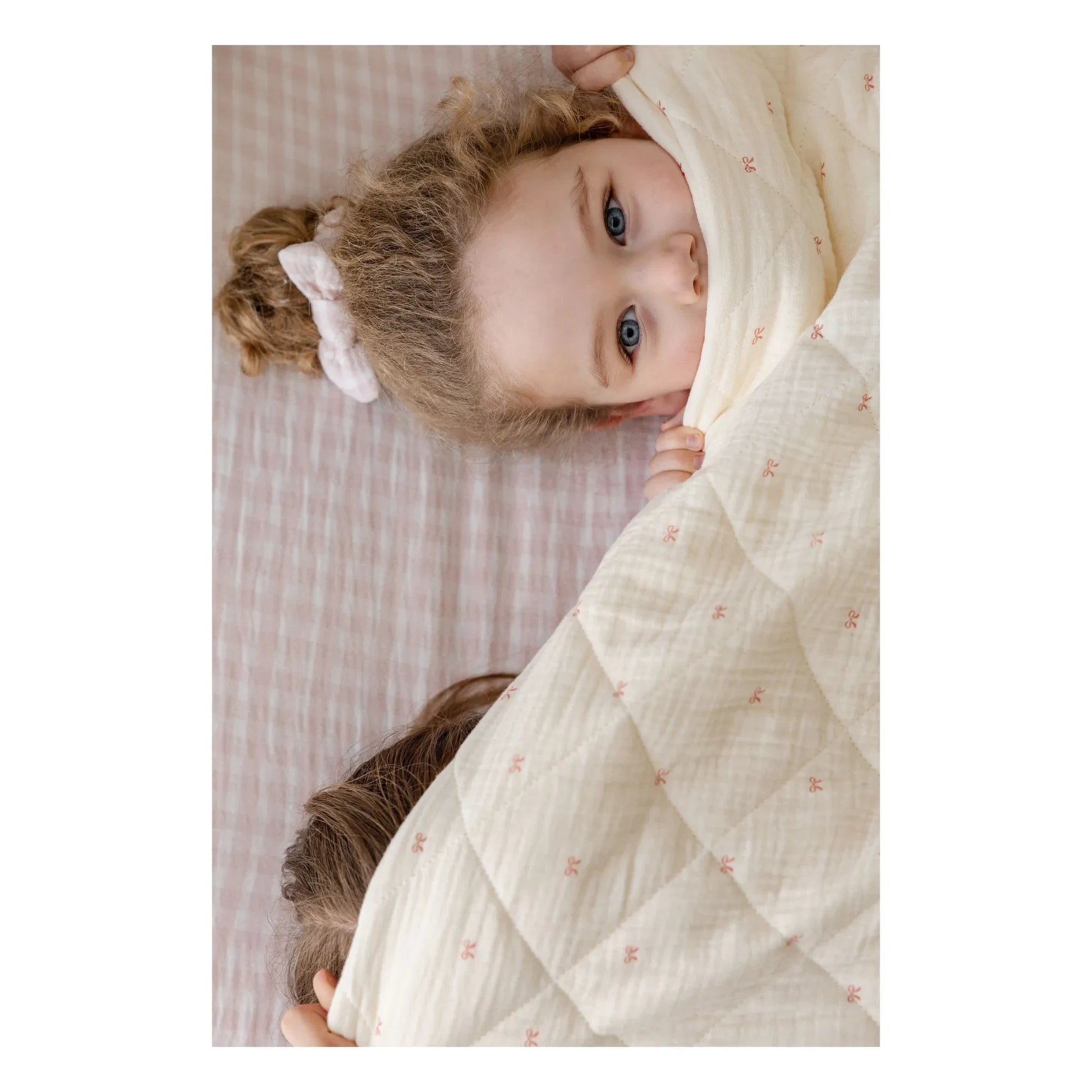 Soft Spot - Ribbon quilted blanket in organic cotton | Ecru