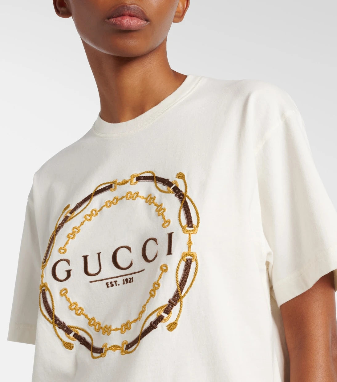 Gucci - تي شيرت جيرسيه قطن مطرز بالشعار