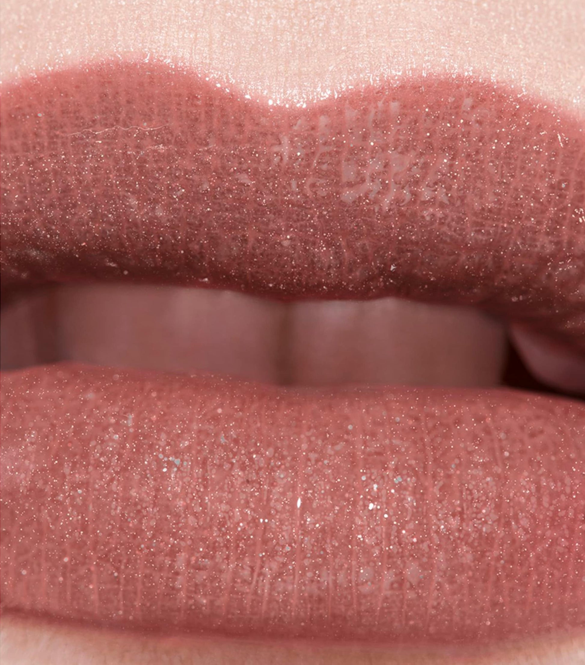 CHANEL Rouge Coco Baume