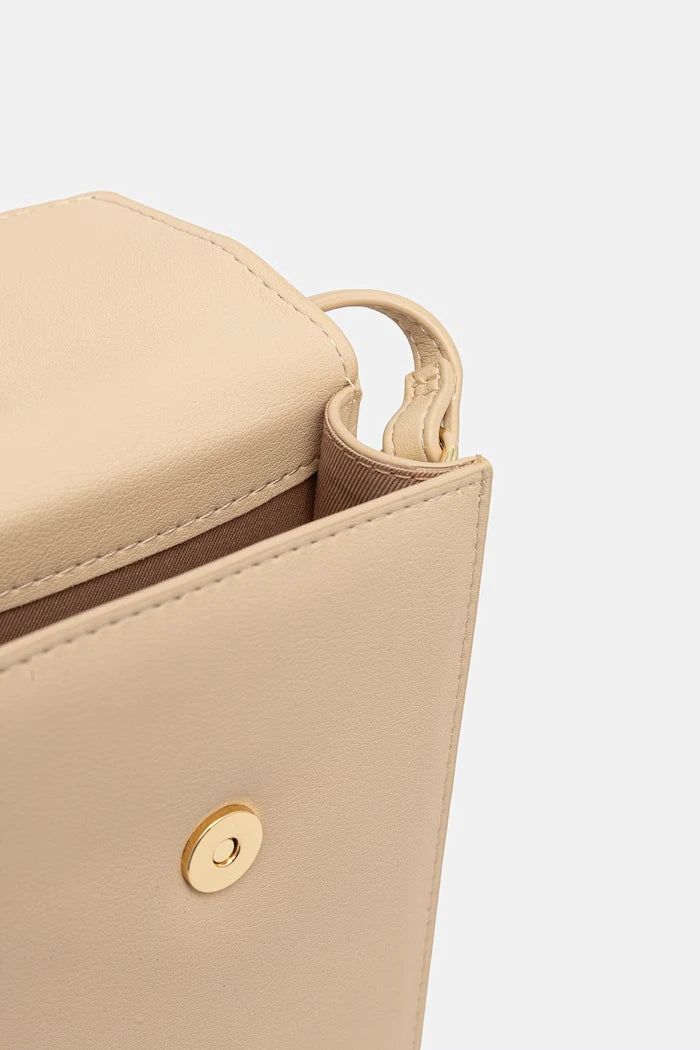 Love Moschino kadın suni deri kılıf