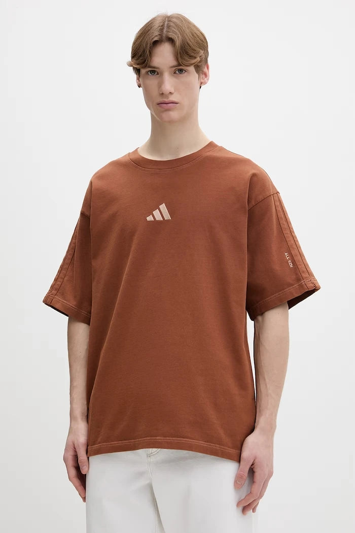 Pamuklu adidas tişört