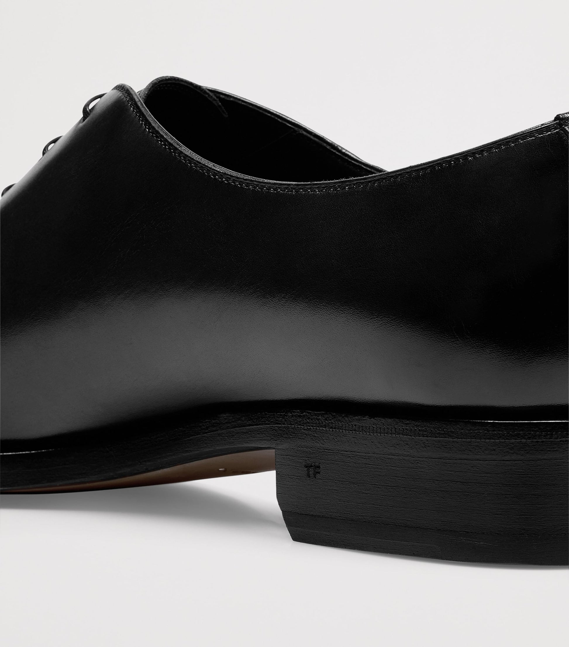 Leather Lace-Up Oxford Shoes