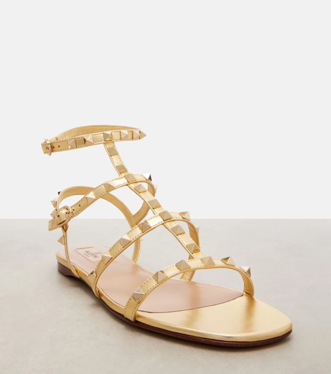 فالنتينو غارافاني - صنادل جلدية معدنية روكستد