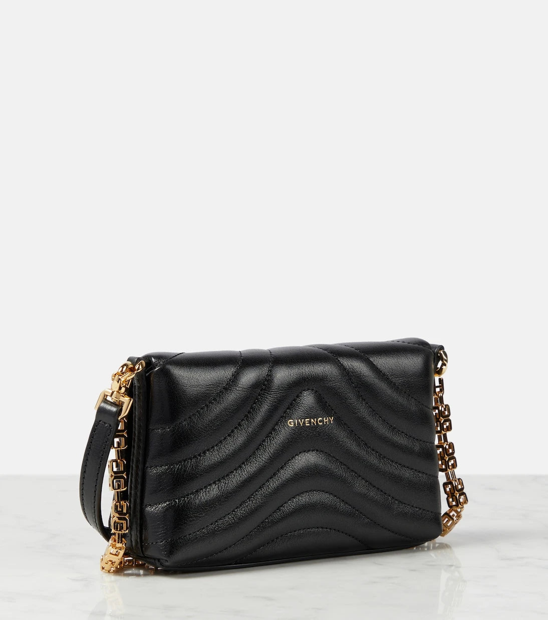 Givenchy - حقيبة كتف 4G Soft Micro من الجلد
